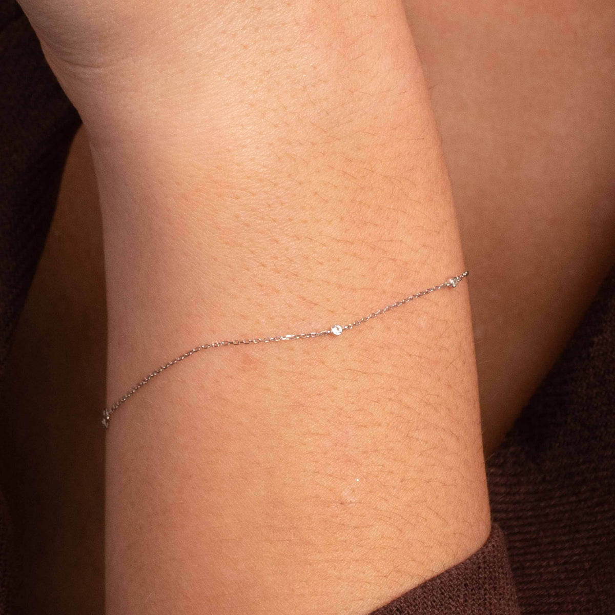 April White Topaz - Topaz Charm Bracelet in Solid White Gold - Bracelet - Astrid & Miyu