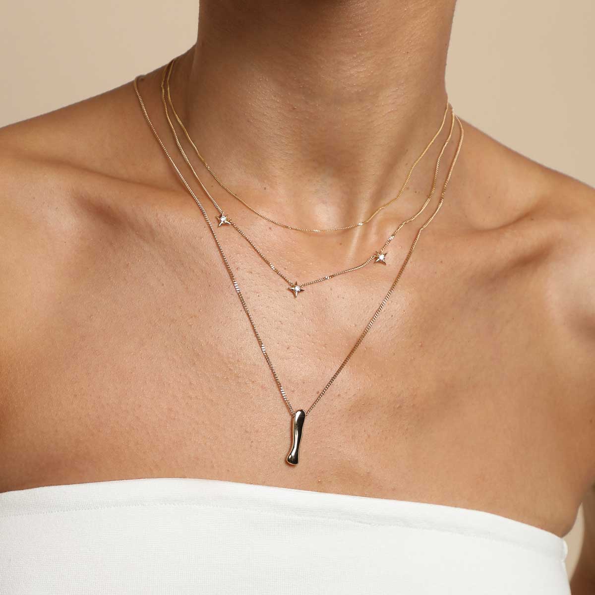 18k Gold Plated Jewellery - I Initial Bold Pendant Necklace in Gold - Pendant Necklace - Astrid & Miyu