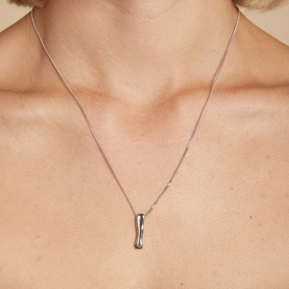 Necklaces & Bracelets - I Initial Bold Pendant Necklace in Silver - Pendant Necklace - Astrid & Miyu
