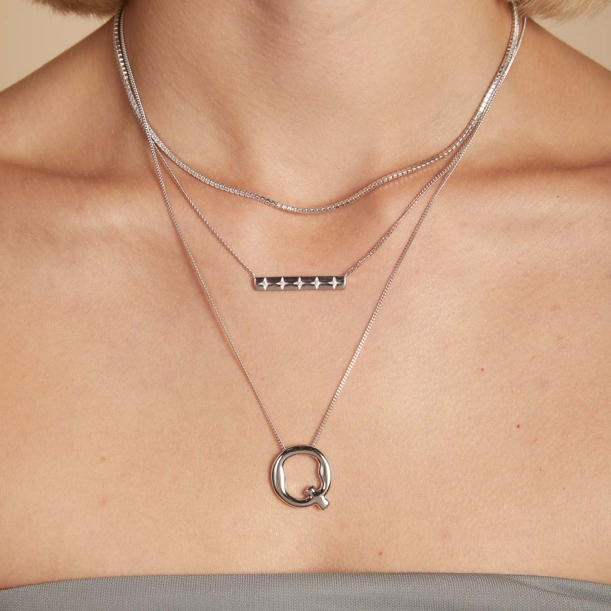 Necklaces & Bracelets - Q Initial Bold Pendant Necklace in Silver - Pendant Necklace - Astrid & Miyu