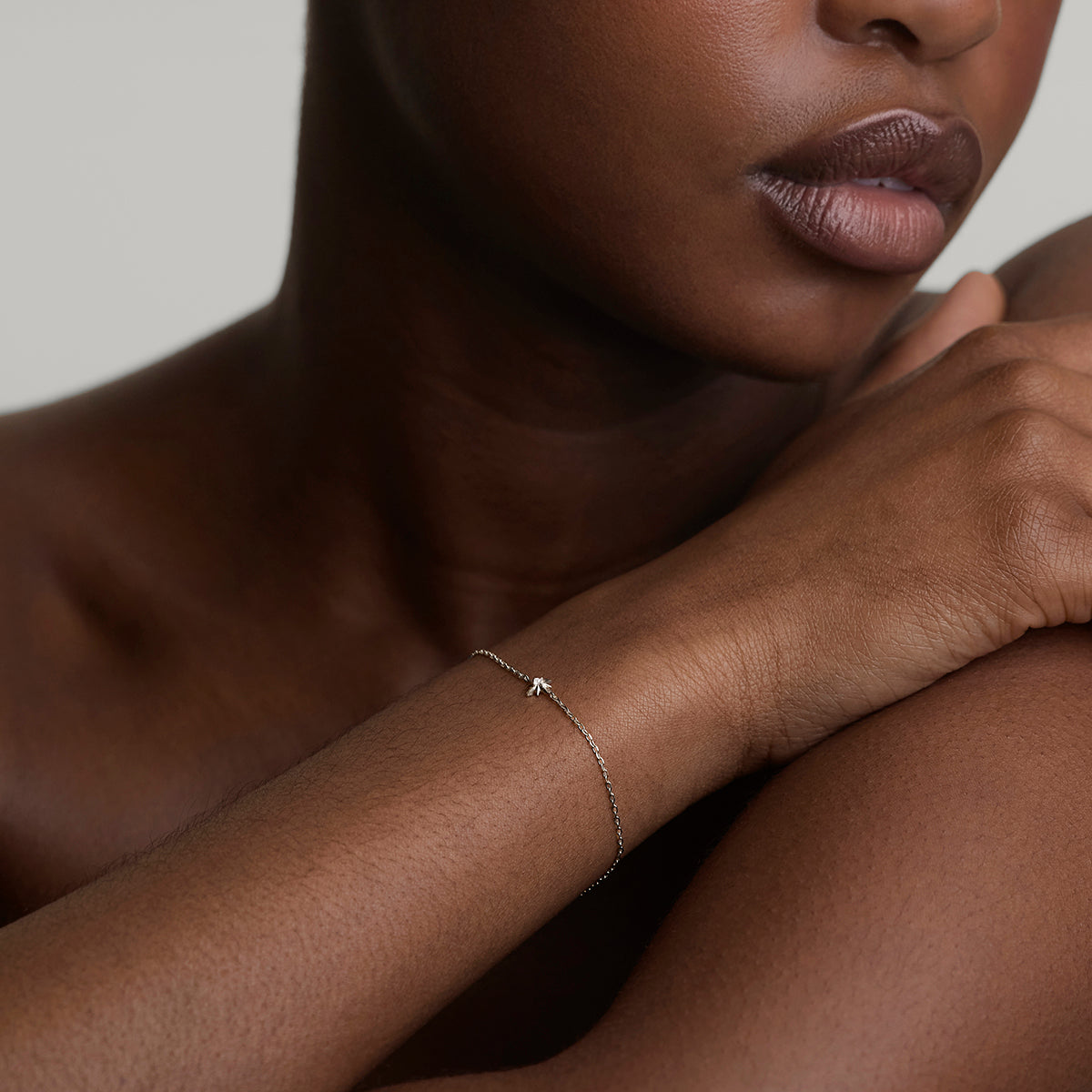 Shooting Star Pendant Bracelet in Silver-Astrid & Miyu