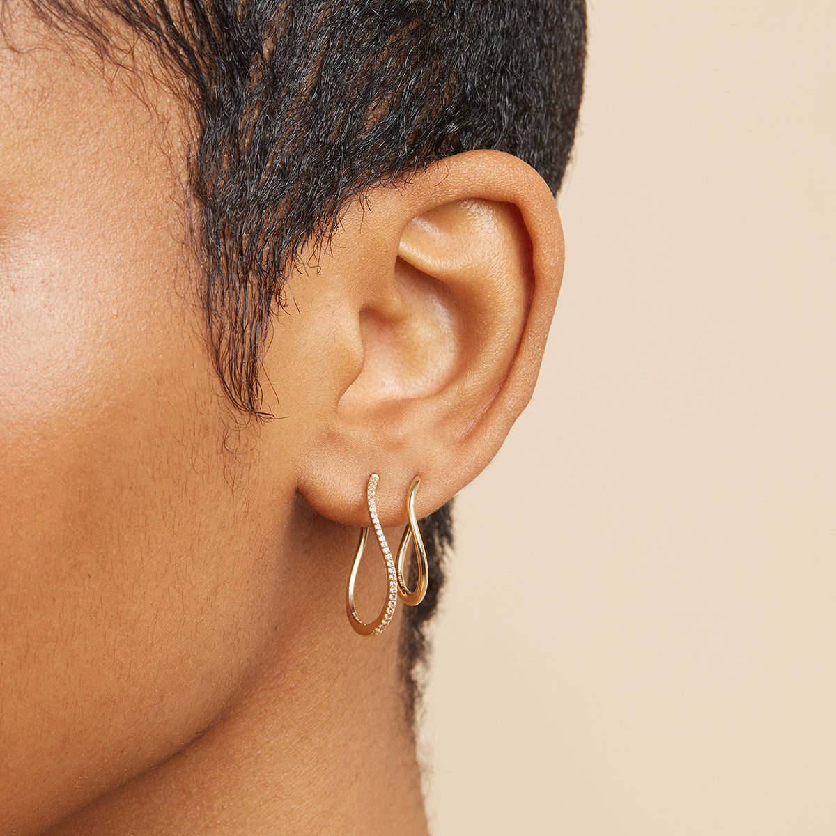Bridal Jewellery - Infinite Hoops in Solid Gold - Hoop Earrings - Astrid & Miyu