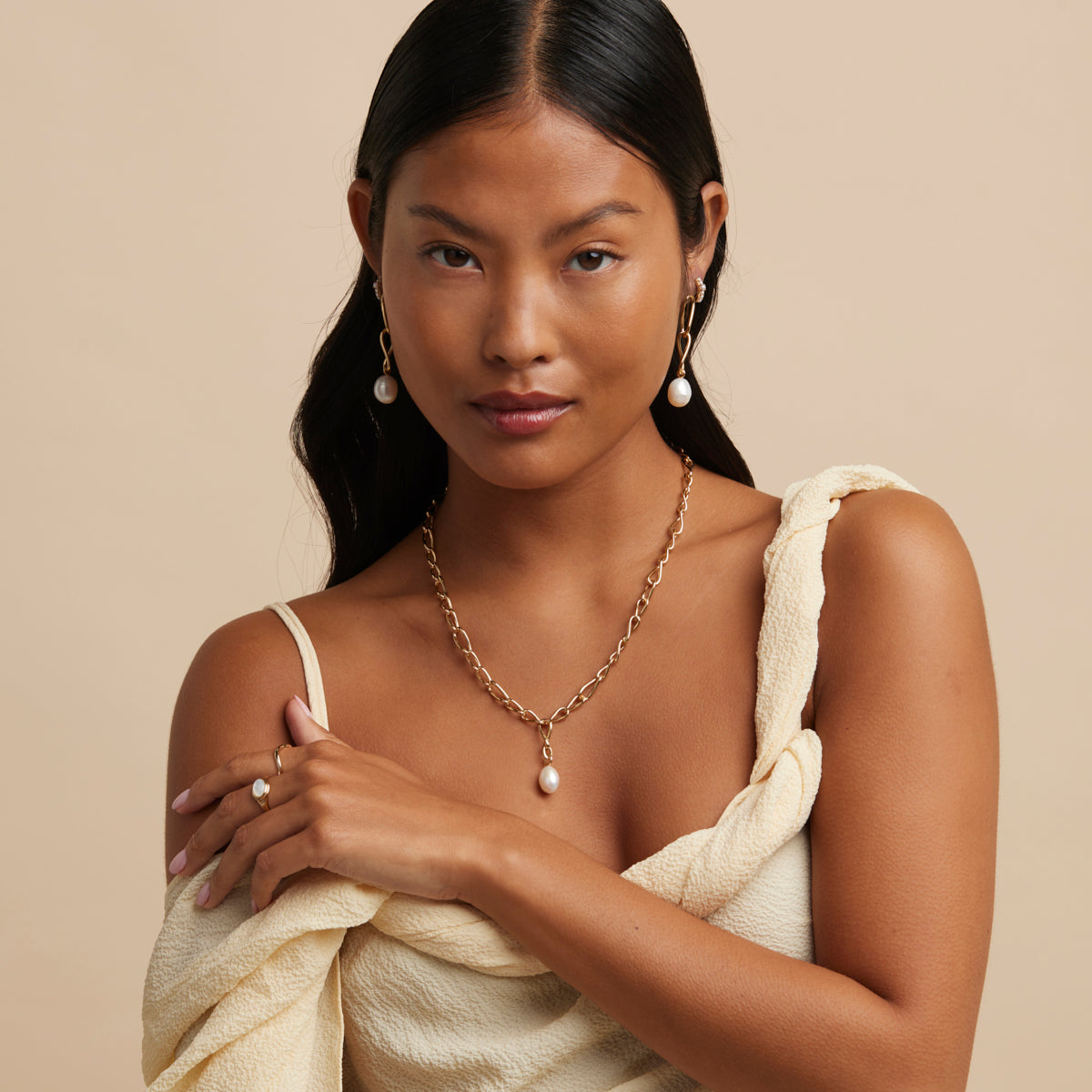 18k Gold Plated Jewellery - Infinite Pearl Bold Lariat Necklace in Gold - Lariat Necklace - Astrid & Miyu