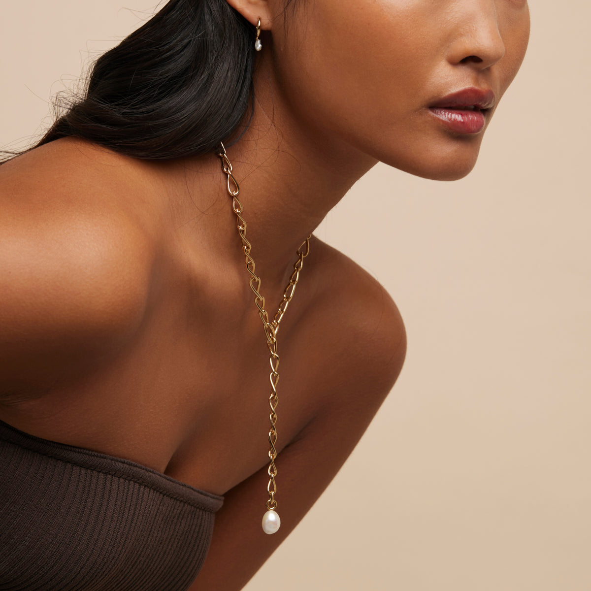 18k Gold Plated Jewellery - Infinite Pearl Bold Lariat Necklace in Gold - Lariat Necklace - Astrid & Miyu