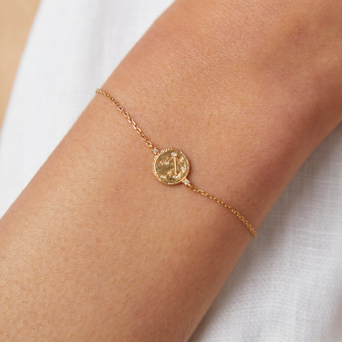 18k Gold Plated Jewellery - Libra Zodiac Bracelet in Gold - Zodiac - Astrid & Miyu