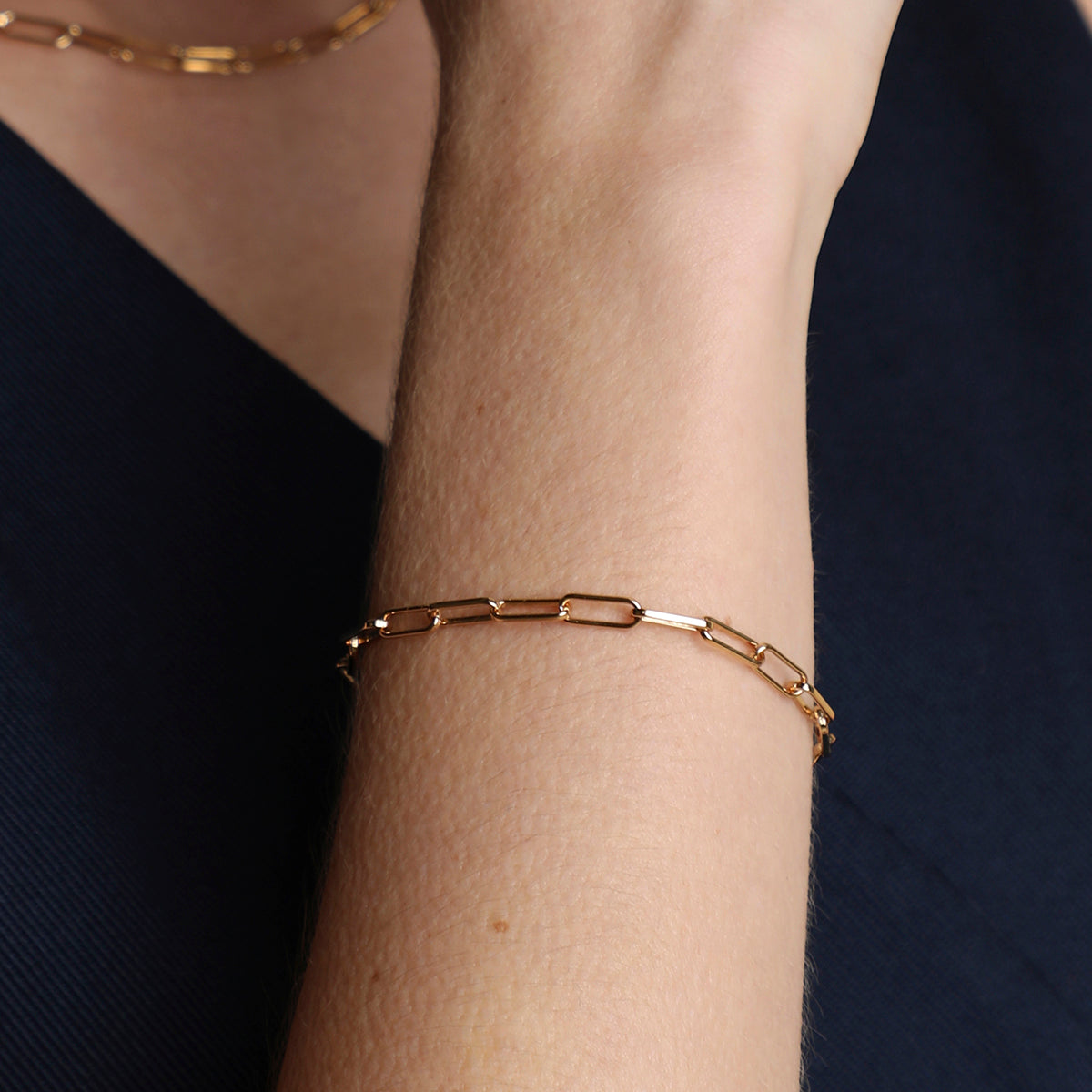 Bold Piccadilly Chain Bracelet in Gold-Astrid & Miyu