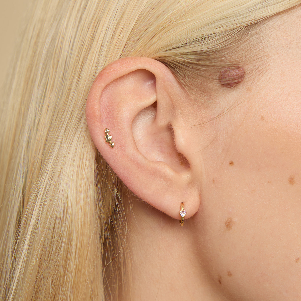 Flat Back Labret Studs - Heart Cluster Piercing Stud in Solid Gold - Piercing Studs - Astrid & Miyu