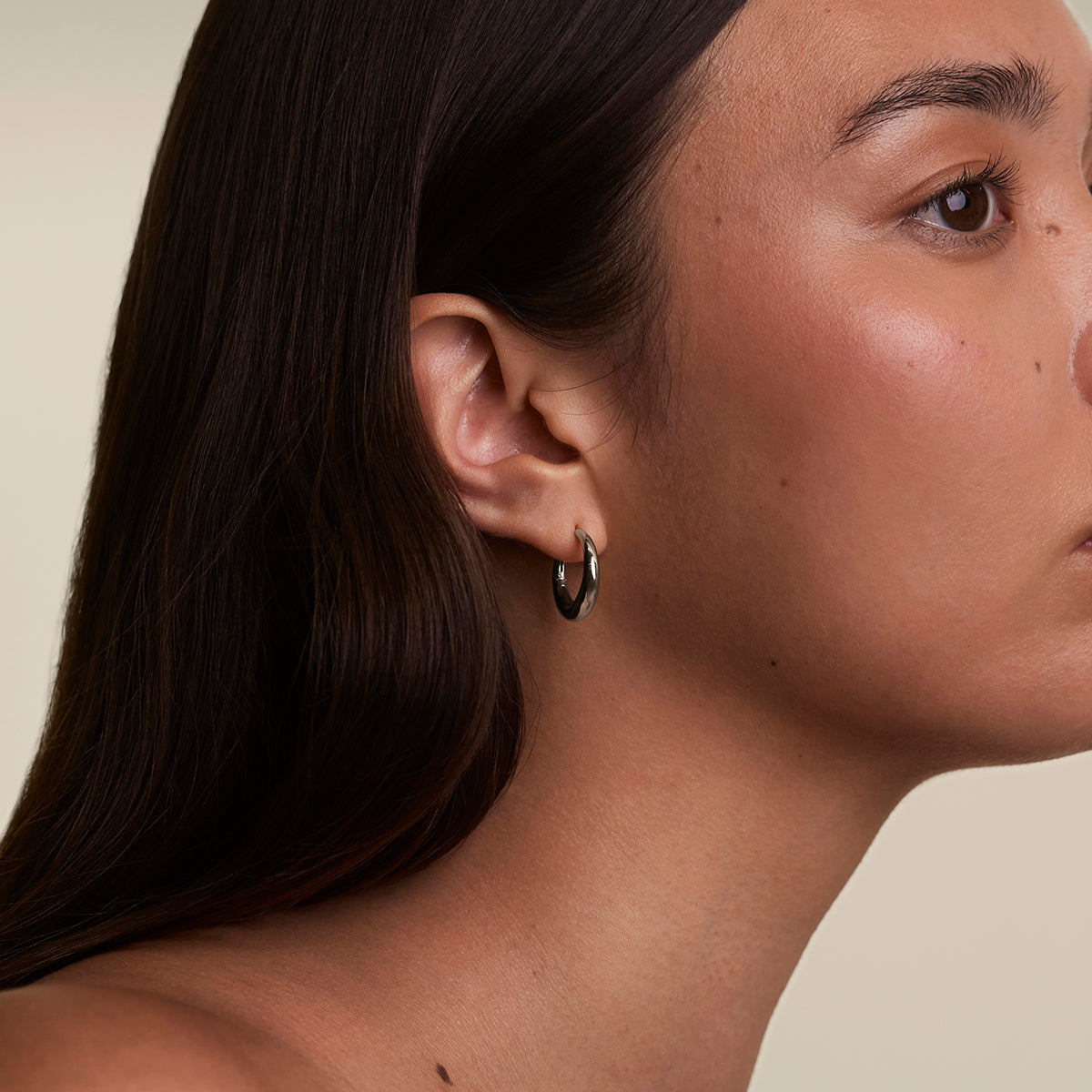 Dome Medium Hoops in Silver-Astrid & Miyu