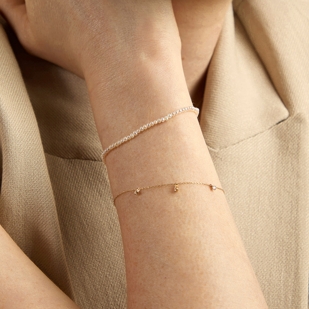 Pearl Beaded Bracelet-Astrid & Miyu