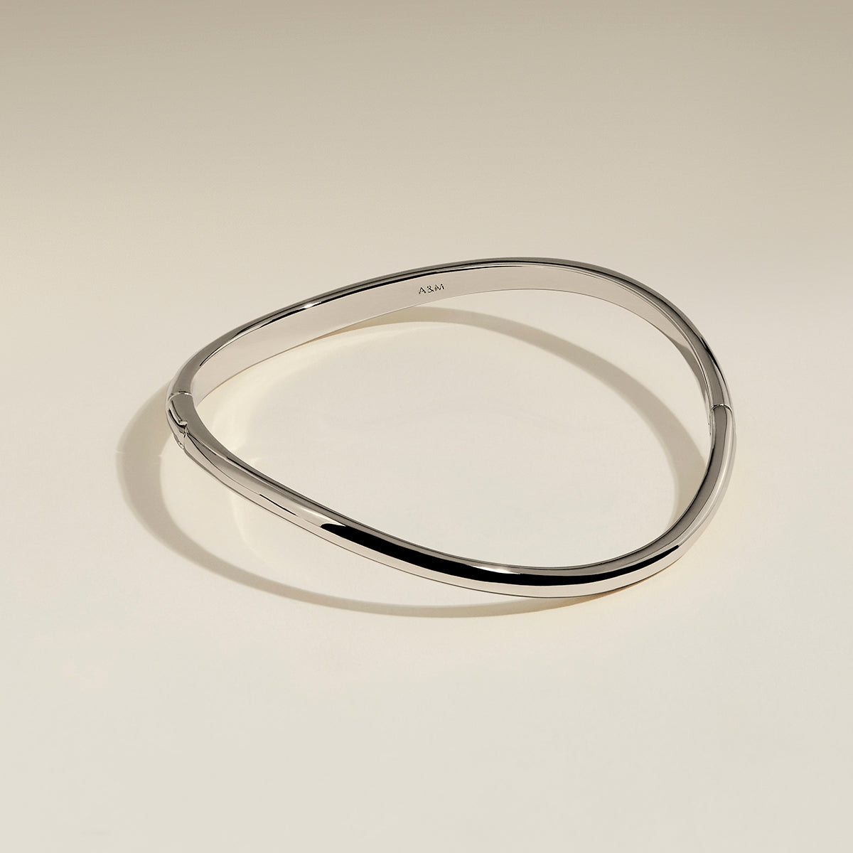 Wave Bangle in Silver-Astrid & Miyu