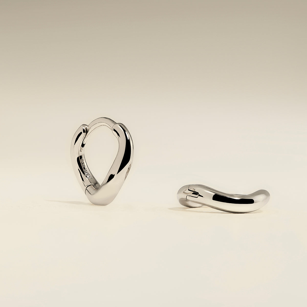 Wave Huggies in Silver-Astrid & Miyu