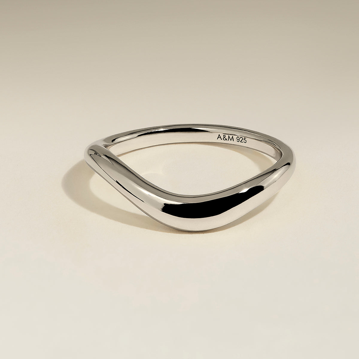 Wave Ring in Silver-Astrid & Miyu