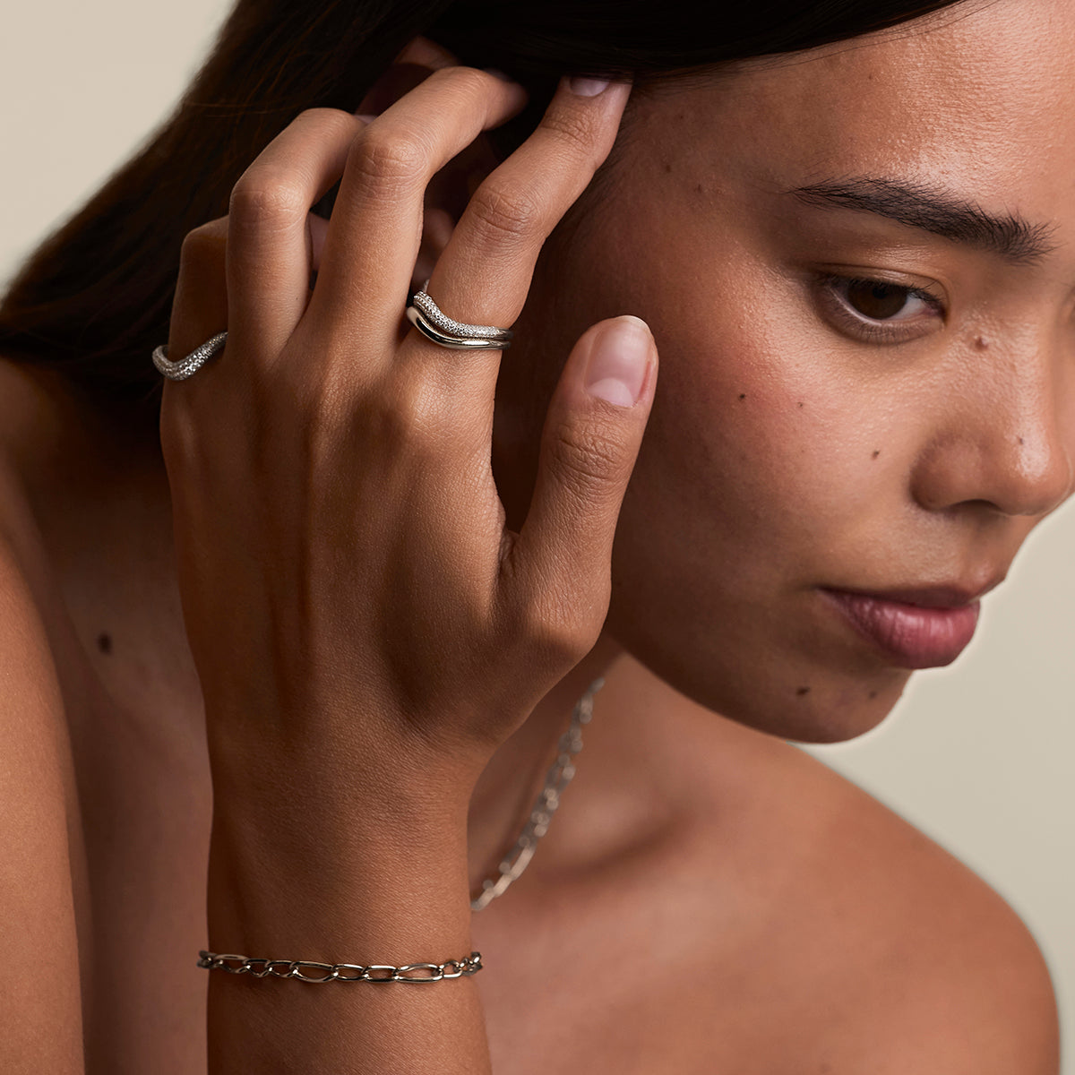 Wave Ring in Silver-Astrid & Miyu