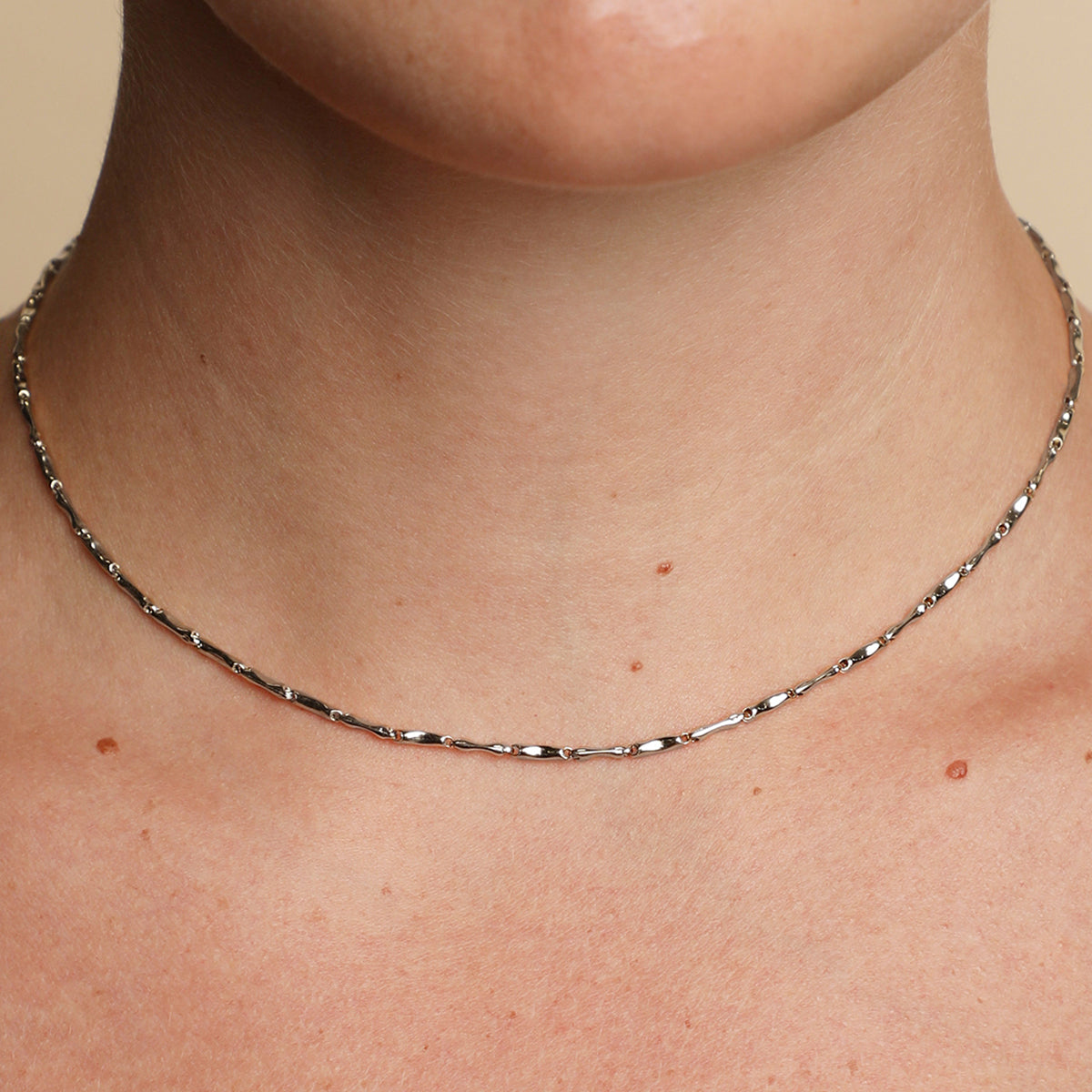 Molten Bar Chain Necklace in Solid White Gold-Astrid & Miyu