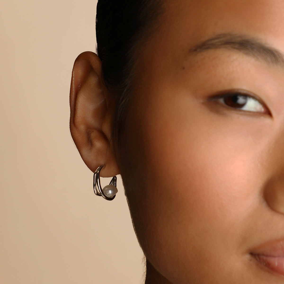 Molten Illusion Pearl Hoops in Silver-Astrid & Miyu
