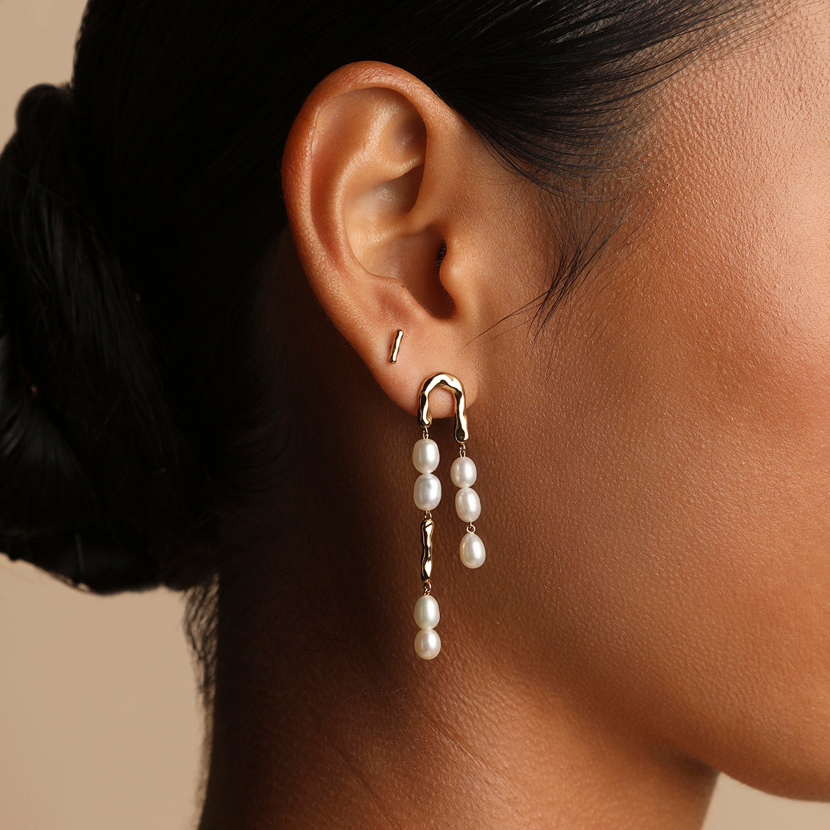 Molten Bar Studs in Gold-Astrid & Miyu