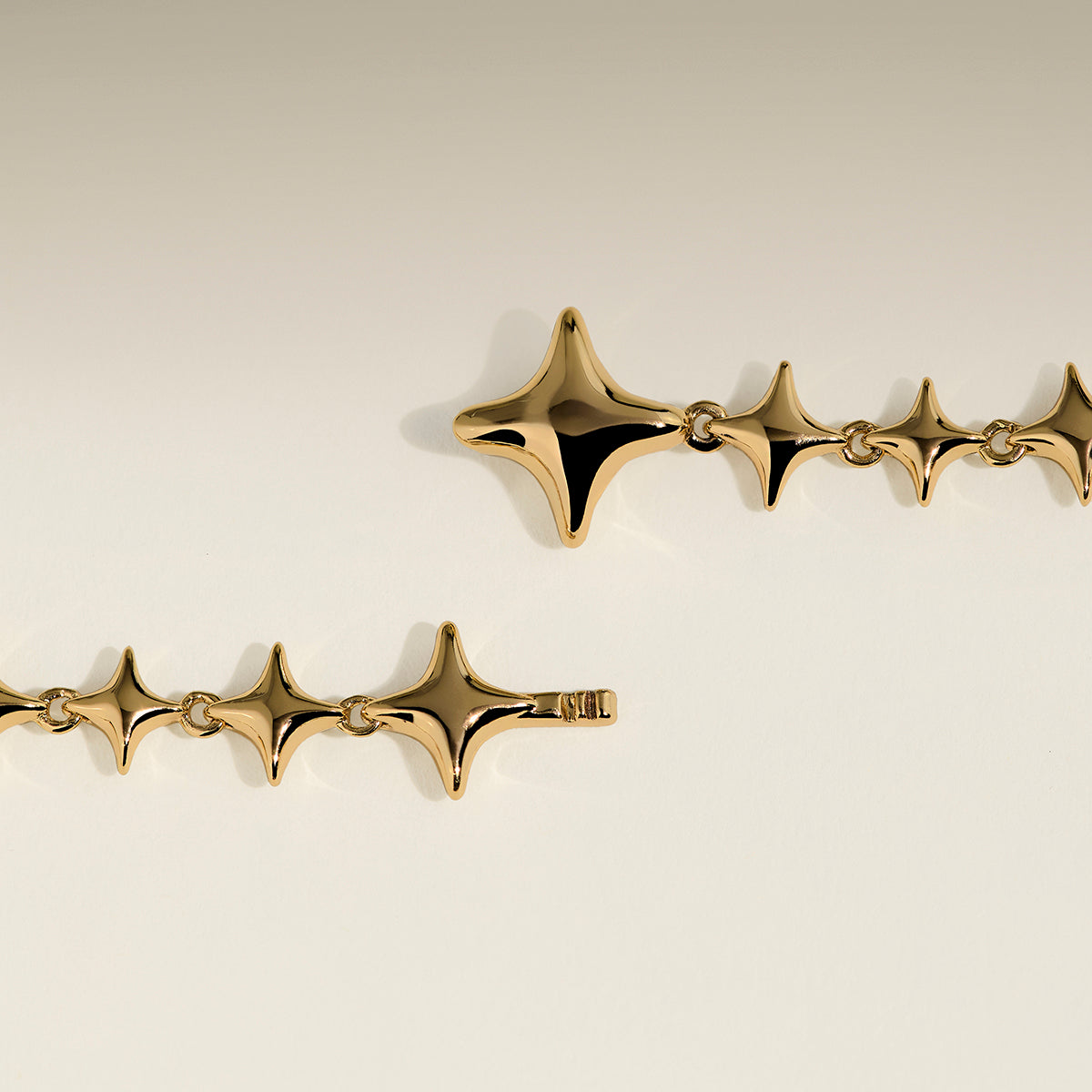 Cosmic Star Chain Bracelet in Gold-Astrid & Miyu