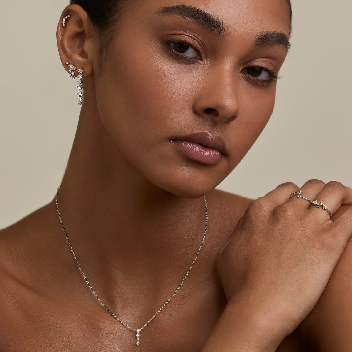 AM26-ADV-R-WRP-CSMC-STR-S_3_40e51dce-4df2-4ad5-9fbd-5116c6a2040a-Astrid & Miyu