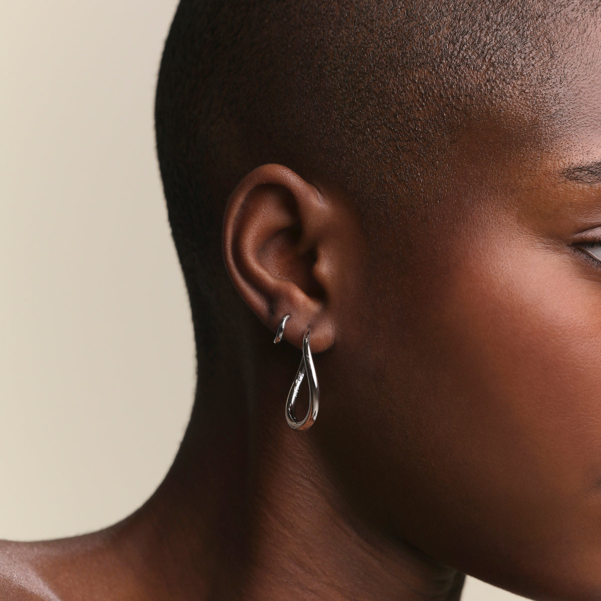 Wave Large Hoops in Silver-Astrid & Miyu