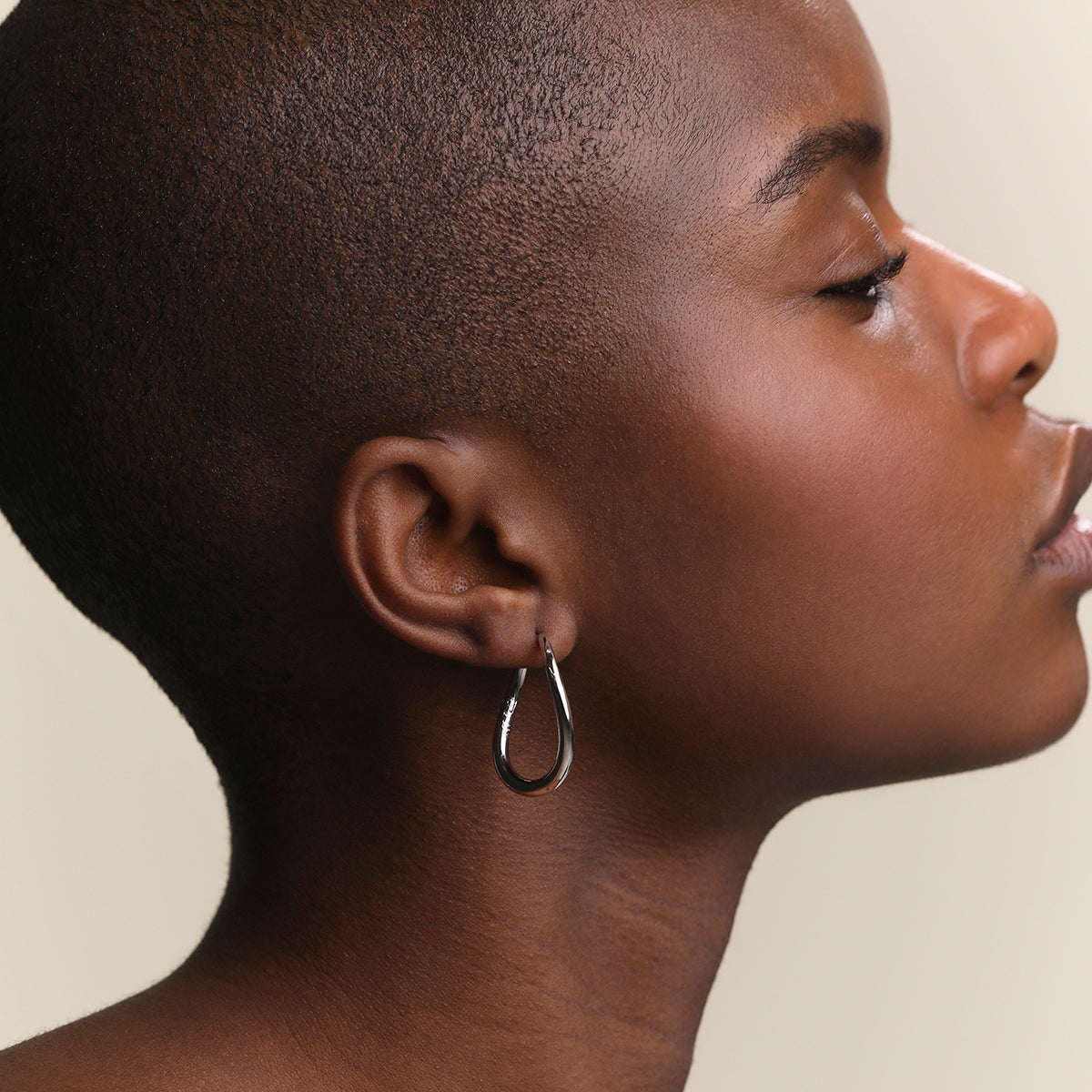 Wave Large Hoops in Silver-Astrid & Miyu