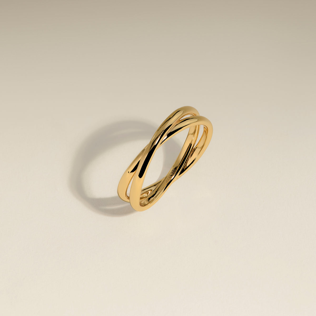 Crossover Illusion Band Ring in Gold-Astrid & Miyu