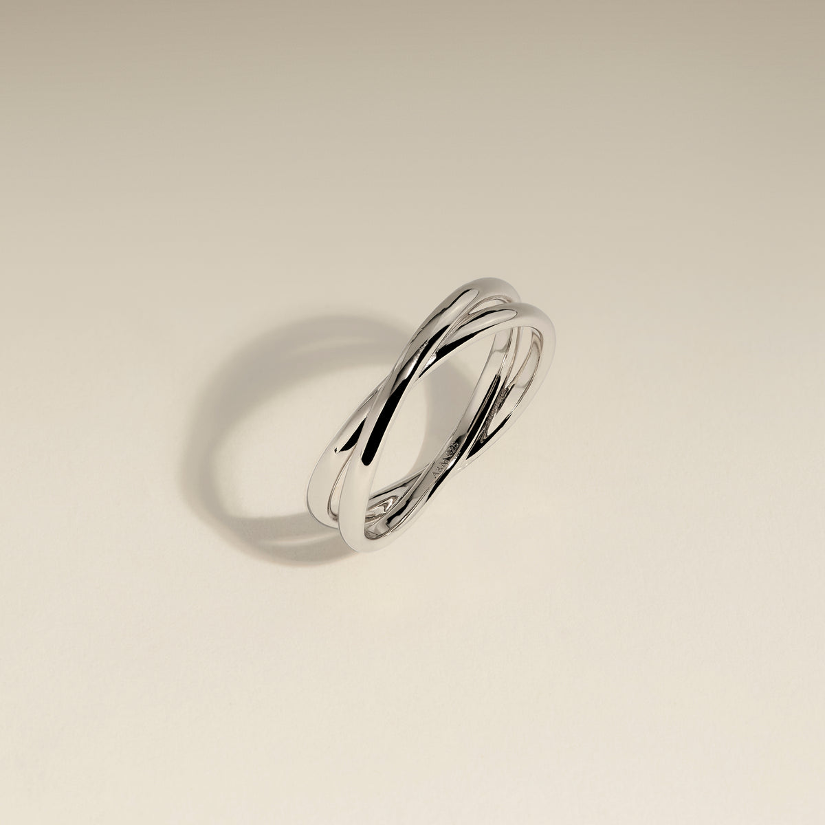 Crossover Illusion Band Ring in Silver-Astrid & Miyu