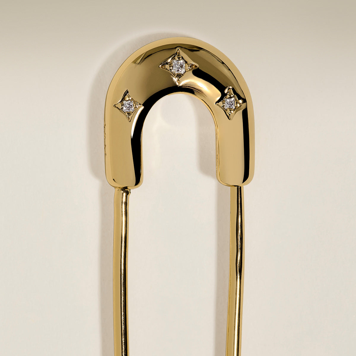 Charm Pin Brooch in Gold-Astrid & Miyu