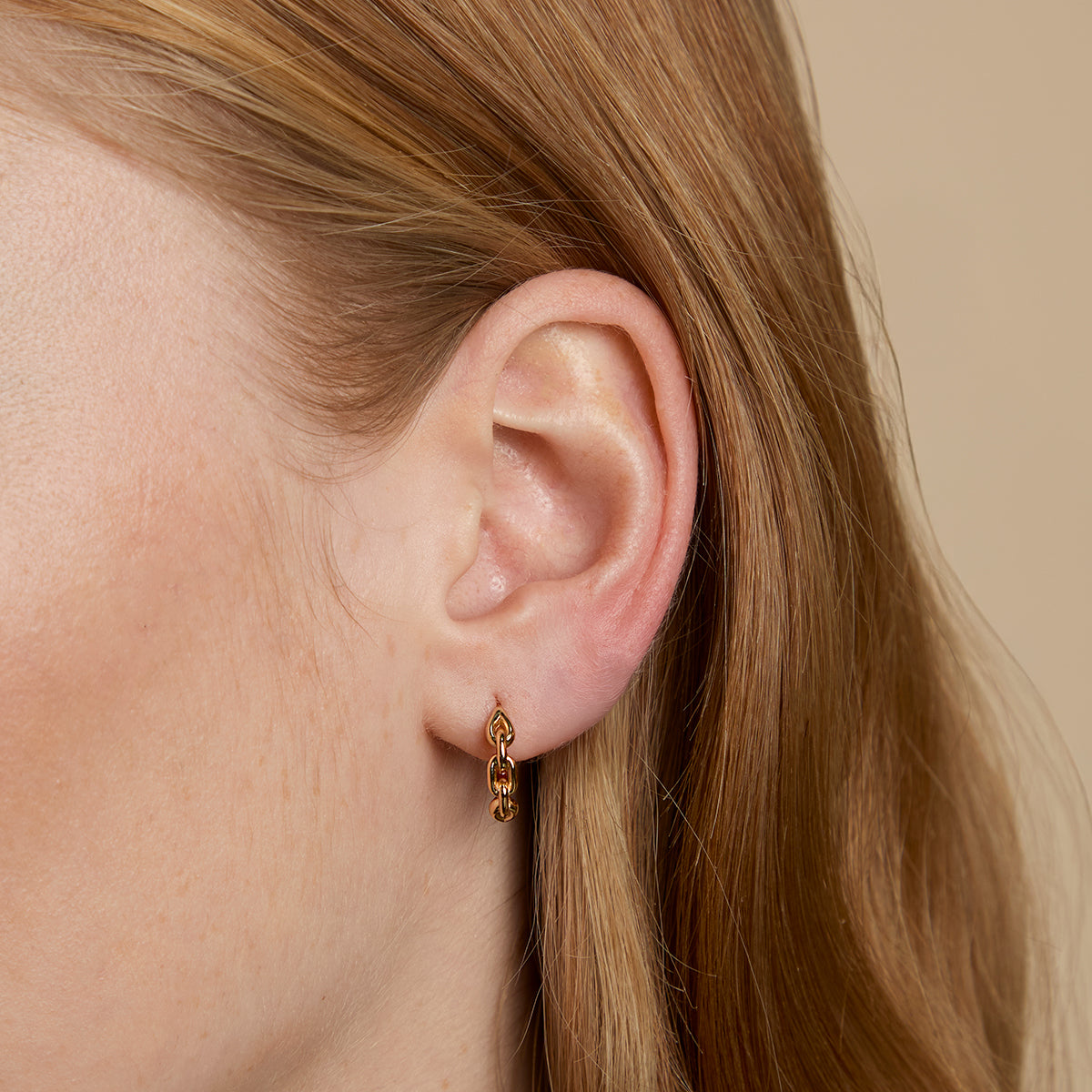 Hardware Link Hoops in Gold-Astrid & Miyu