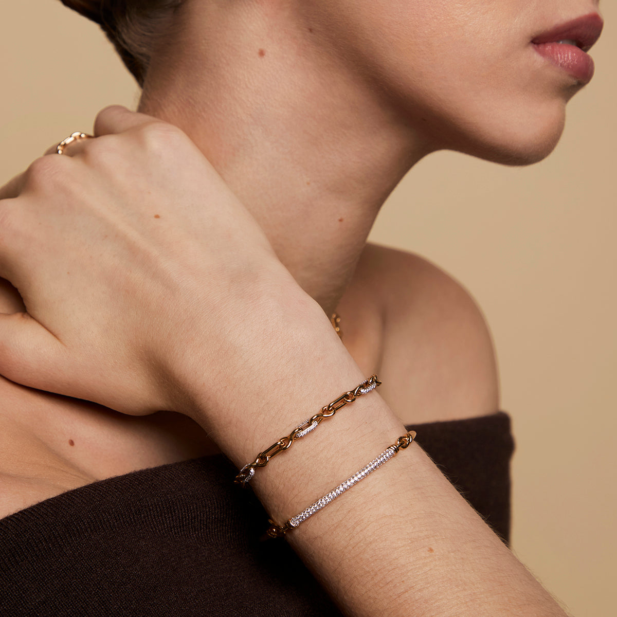 Pavé Chain Link Bracelet in Gold-Astrid & Miyu