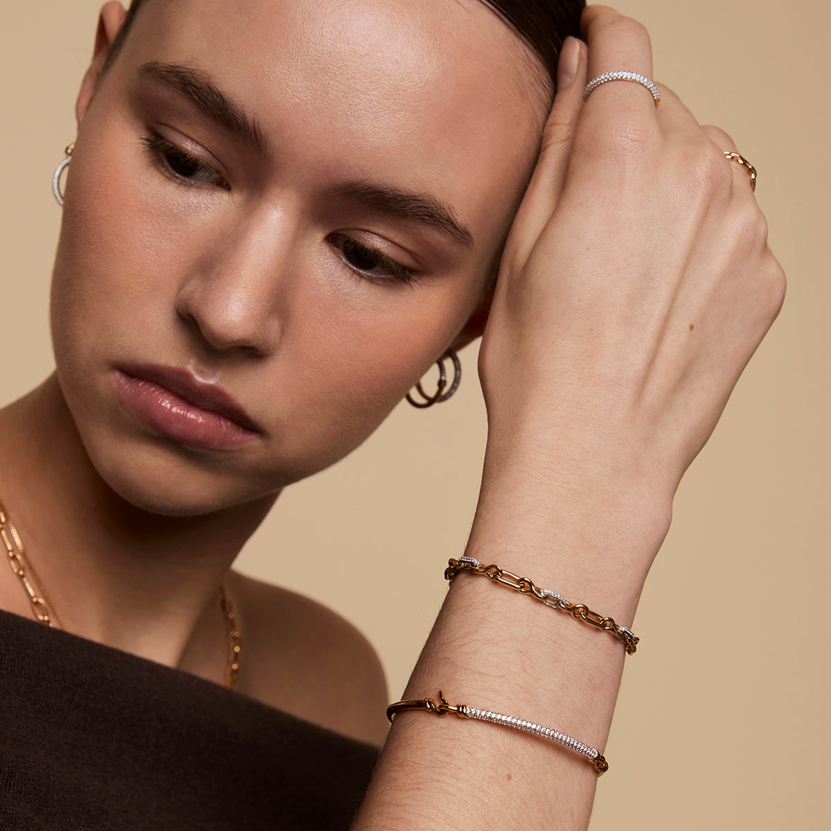 Pavé Knot Bangle in Gold-Astrid & Miyu