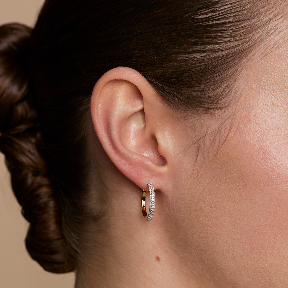 Pavé Essential Medium Hoops in Gold-Astrid & Miyu