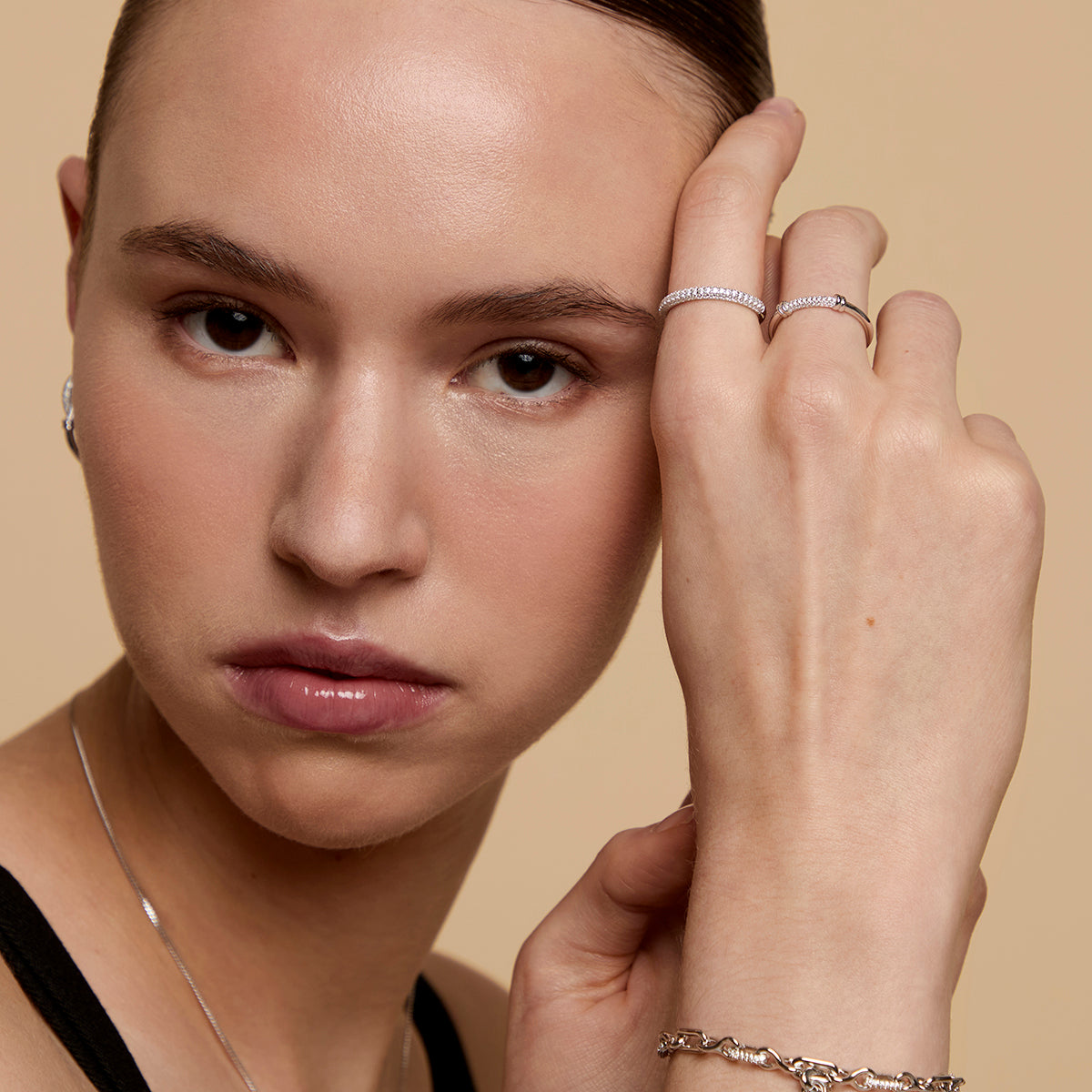 Pavé Essential Band Ring in Silver-Astrid & Miyu