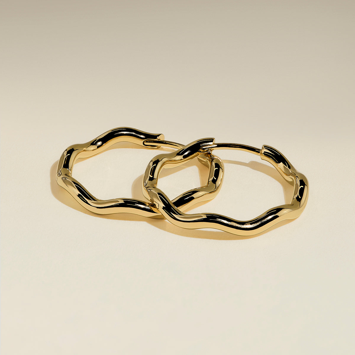 Scalloped Large Hoops in Gold-Astrid & Miyu