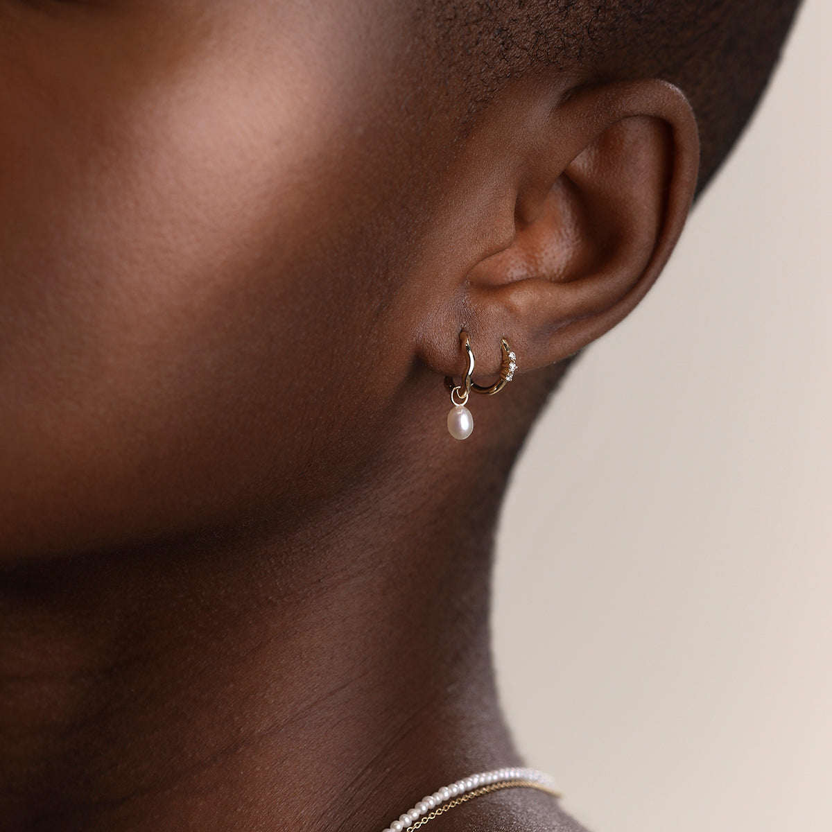 Diamond Triology Seamless Piercing Hoop in Solid Gold-Astrid & Miyu