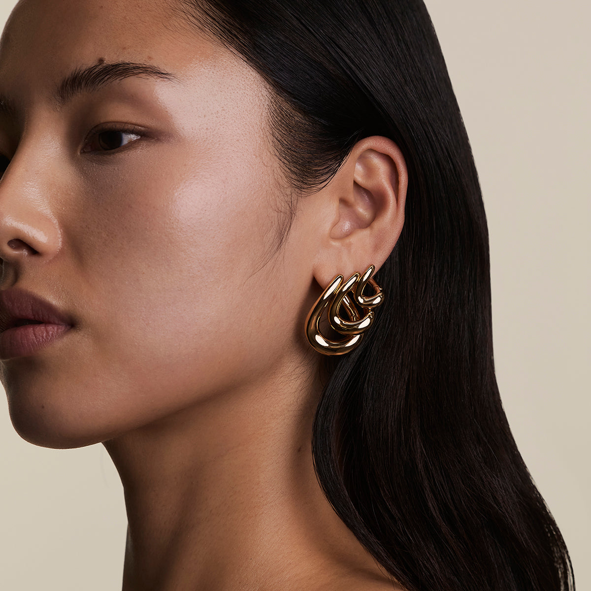 Molten XL Hoops in Gold-Astrid & Miyu