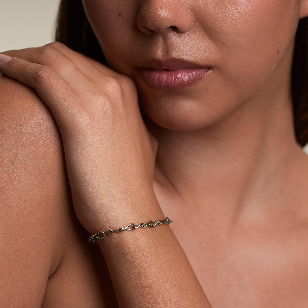 Infinite Slim Chain Bracelet in Silver-Astrid & Miyu
