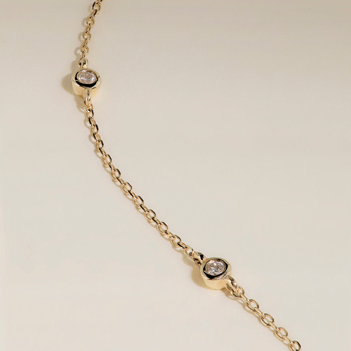 Mayfair Chain Bracelet in Solid Gold-Astrid & Miyu