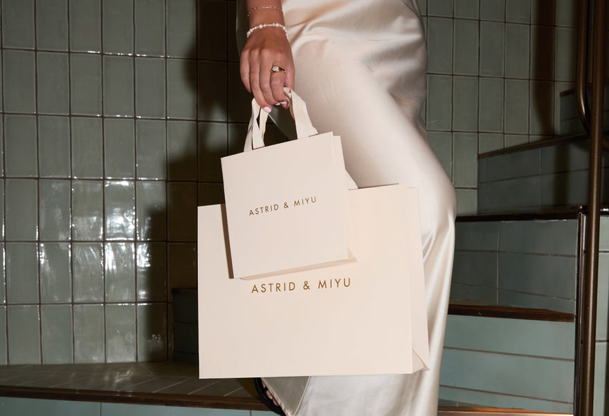 Birthday_Treats_desktop-Astrid & Miyu