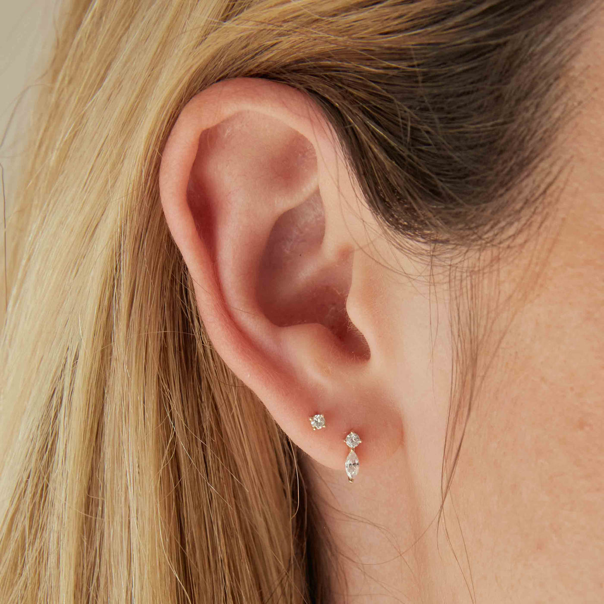 April White Topaz - Solid Gold Topaz Piercing Stud - Piercing Stud - Astrid & Miyu