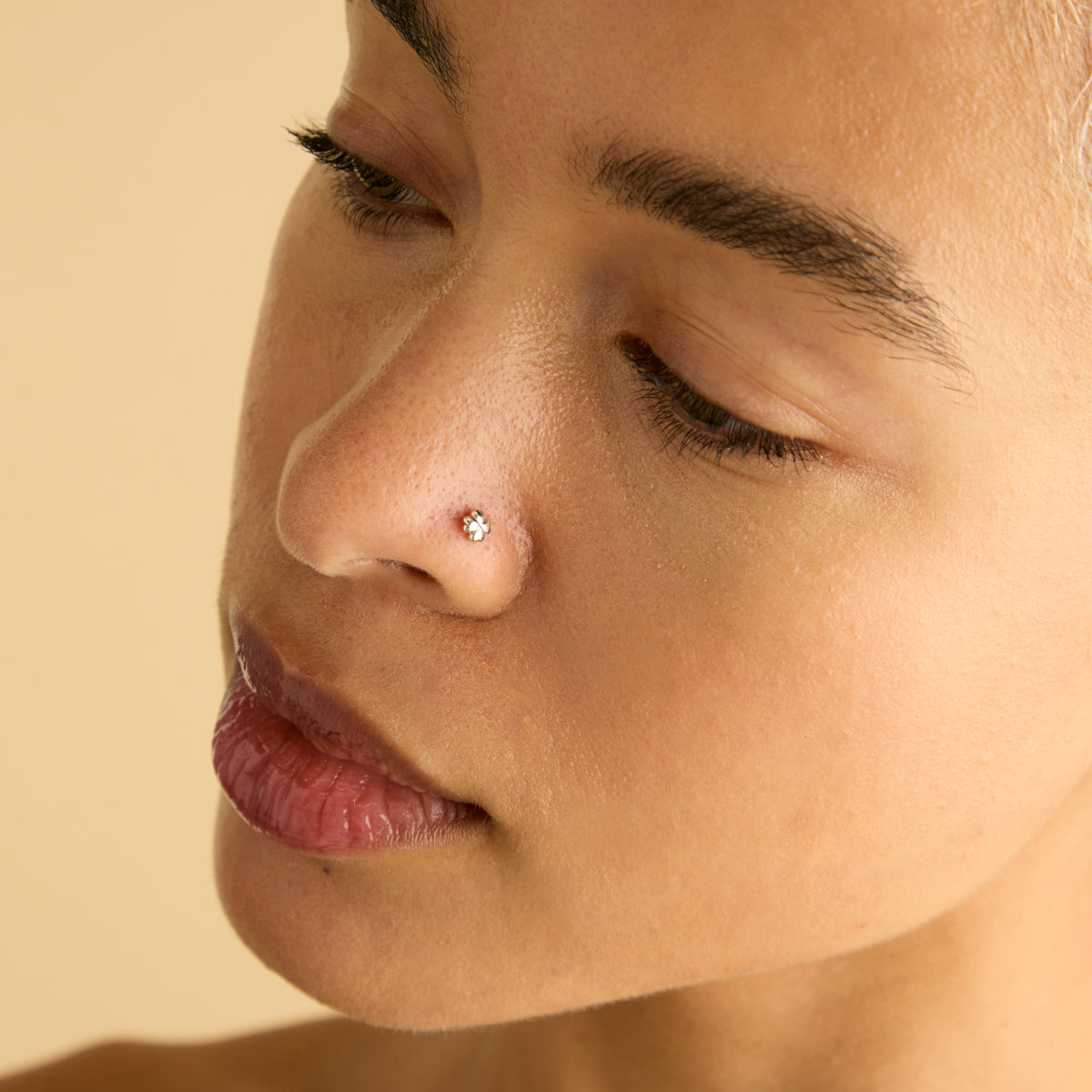 Flat Back Labret Studs - Clover Piercing Stud in Solid White Gold - Piercing Stud - Astrid & Miyu