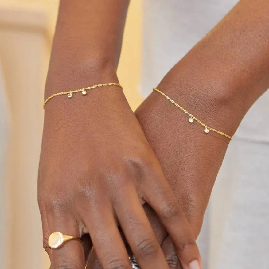 what_is_a_welded_bracelet-Astrid & Miyu