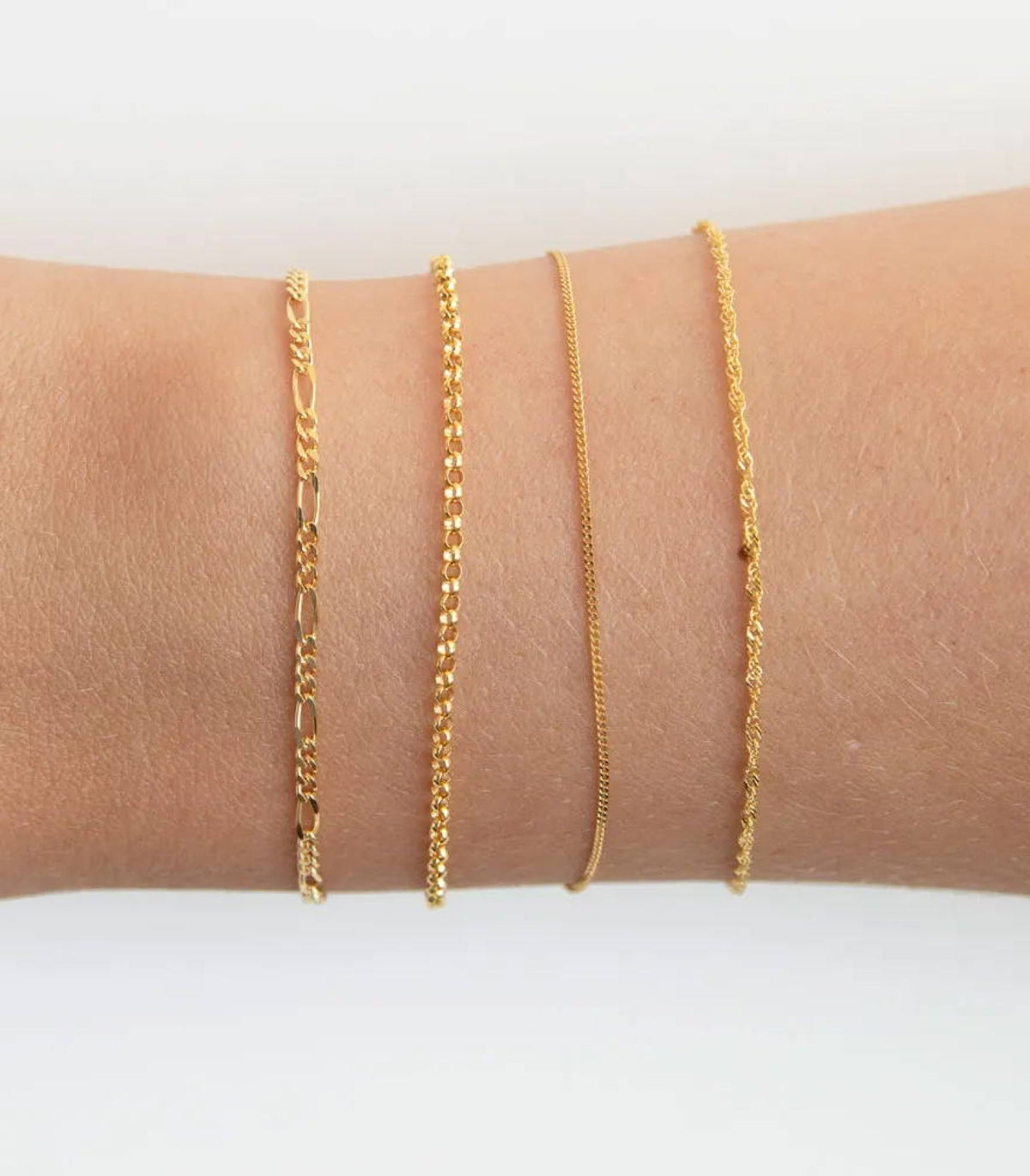 win_welded_bracelet_hero-Astrid & Miyu