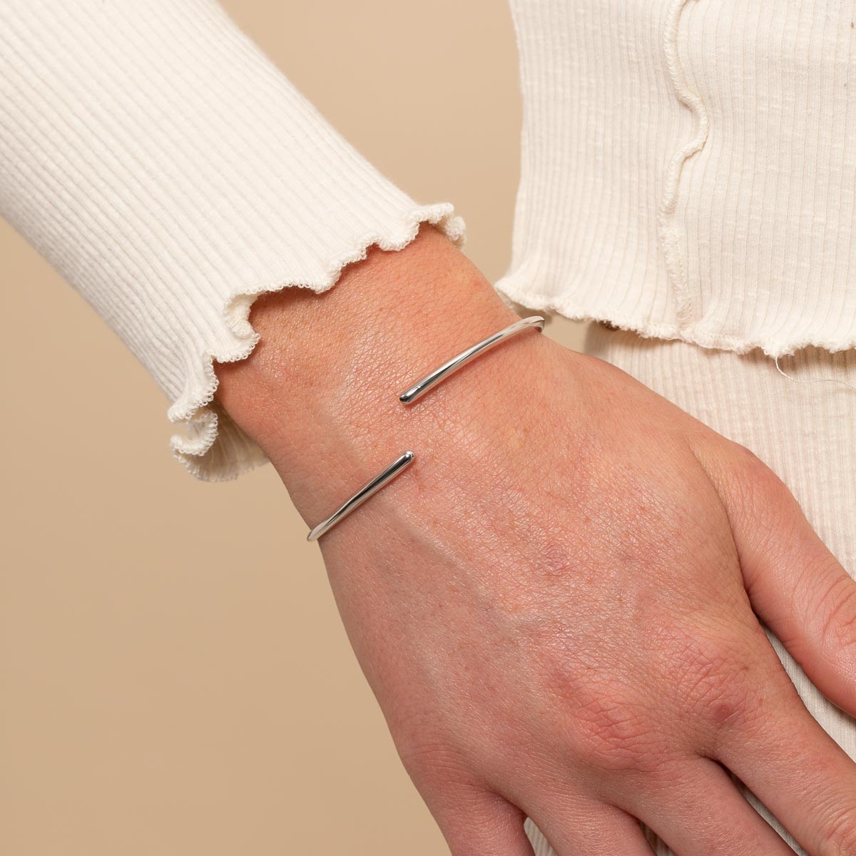 Twist Cuff in Silver worn
