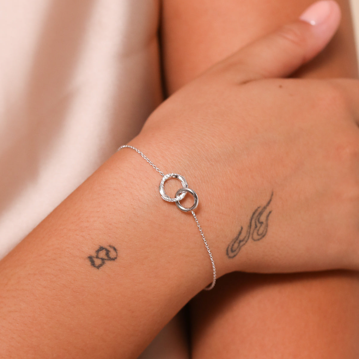 Bracelets - Orbit Crystal Bracelet in Silver - Chain Bracelet - Astrid &amp; Miyu