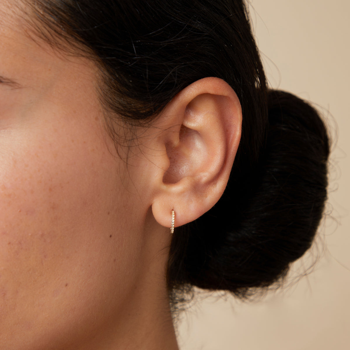 Daith Piercing Jewellery - Pavé Seamless 1.2mm Piercing Hoop in Solid Gold - Piercing Hoop - Astrid &amp; Miyu