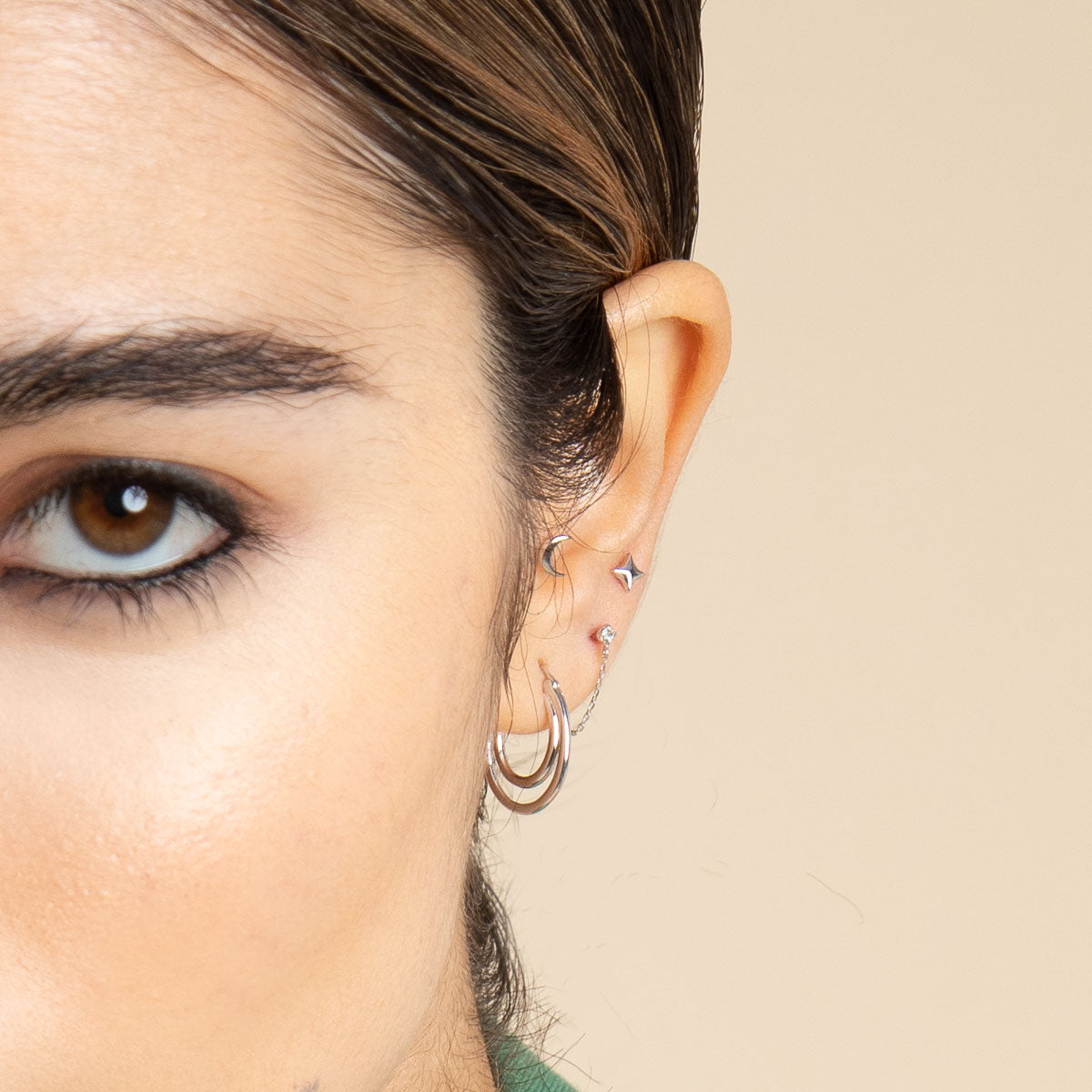 April White Topaz - Topaz Chain Stud Earrings in Solid White Gold - Stud Earrings - Astrid &amp; Miyu