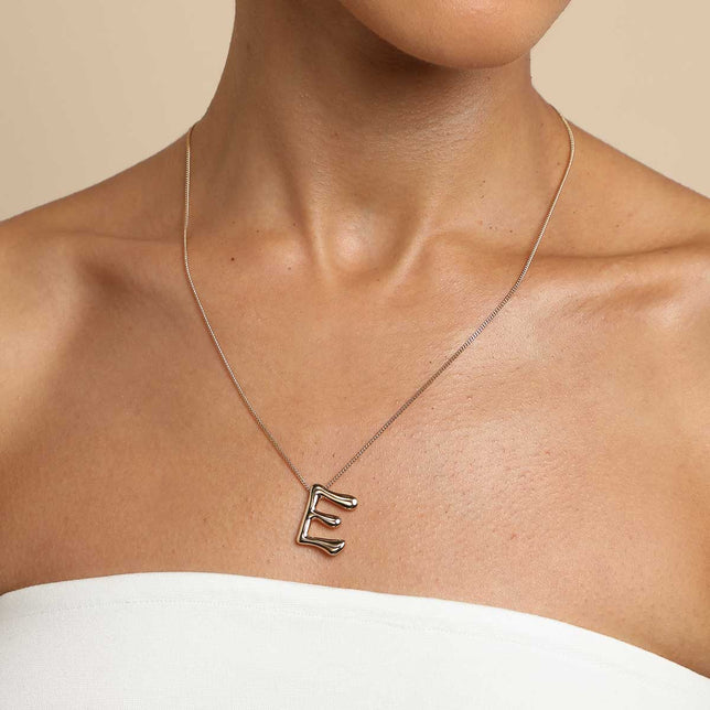 18k Gold Plated Jewellery - E Initial Bold Pendant Necklace in Gold - Pendant Necklace - Astrid &amp; Miyu