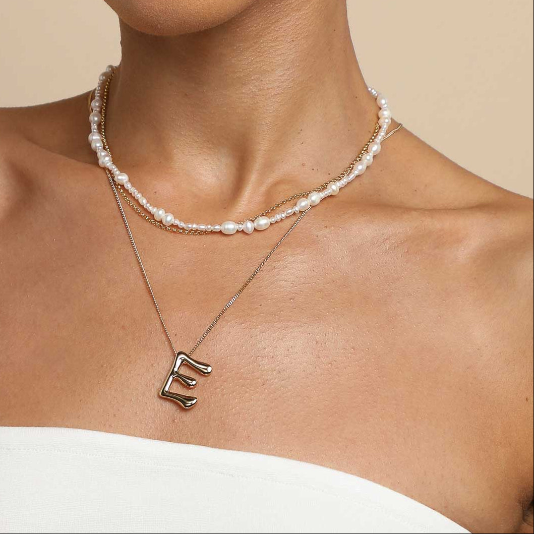 18k Gold Plated Jewellery - E Initial Bold Pendant Necklace in Gold - Pendant Necklace - Astrid &amp; Miyu