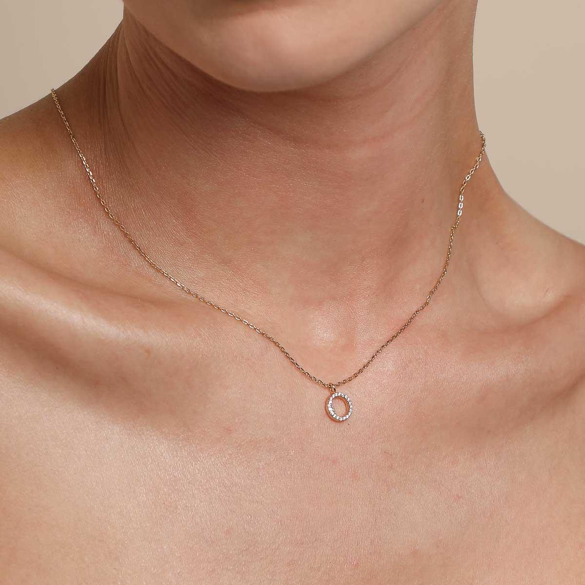 18k Gold Plated Jewellery - O Initial Pavé Pendant Necklace in Gold - Pendant Necklace - Astrid &amp; Miyu