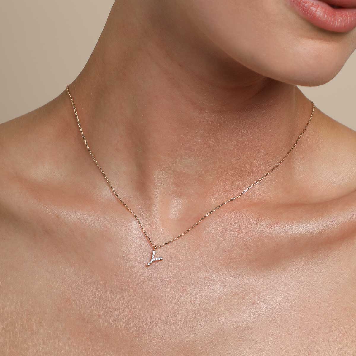 18k Gold Plated Jewellery - Y Initial Pavé Pendant Necklace in Gold - Pendant Necklace - Astrid &amp; Miyu